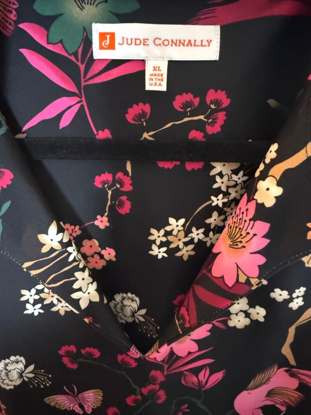 JUDE CONNALLY Tierney Short Sleeve Mini Dress In Floral Menagerie Black Pink - Picture 3 of 4
